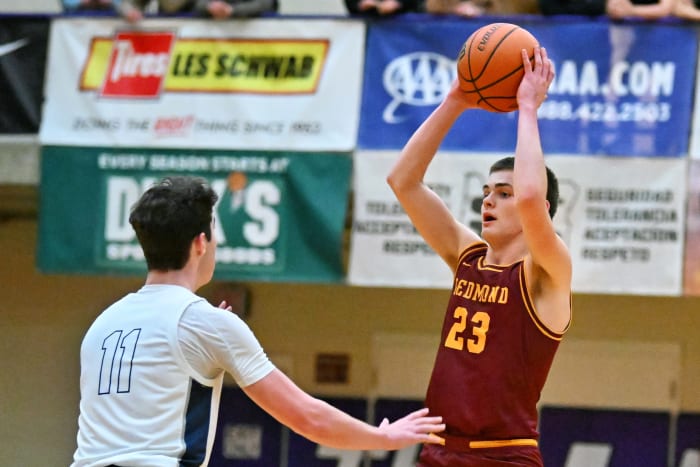 a Wilsonville Redmond 5A Oregon boys basketball quarterfinal 2024 Leon Neuschwander 53